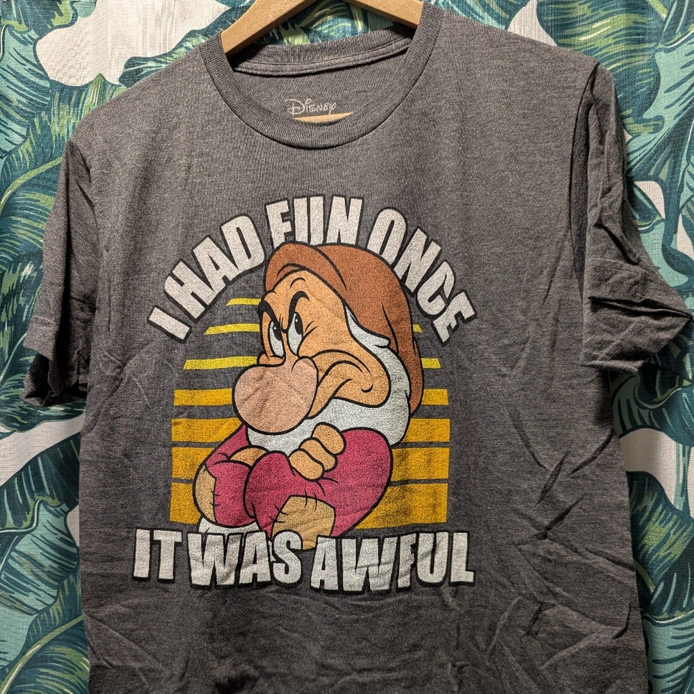 Disney Gray Grumpy Graphic Tee Size Medium